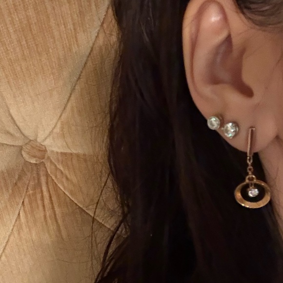 Cyn Crystal Rose Gold Earrings. - Picture 5 of 5